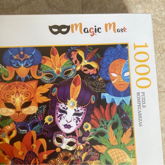 Magic Mask Brain Tree 1000 Piece Puzzle Includes Zipper Bag, Sorting Tray, Etc. - Picture 3 of 7